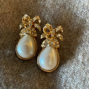 Pearl Gold Tone and Rhinestone Clip Earrings